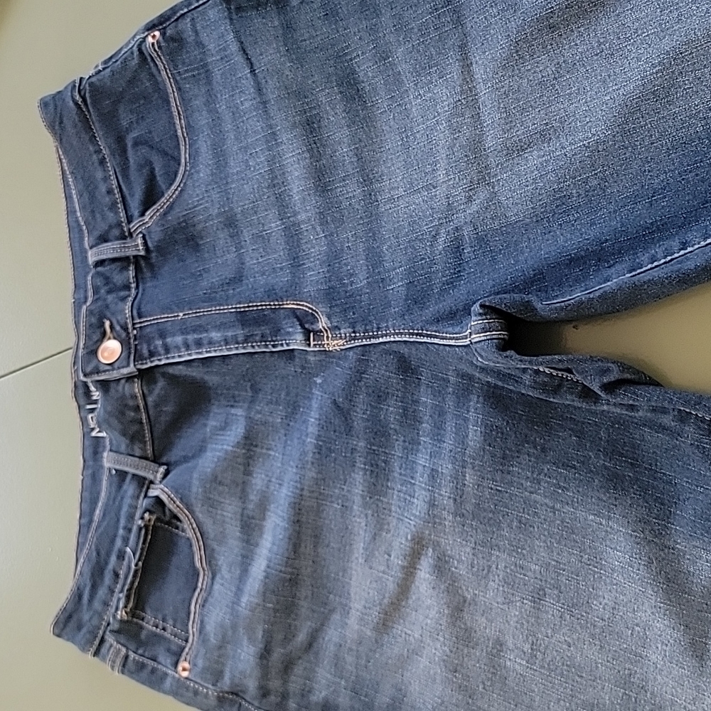 No boundaries mid rise stretchy skinny jeans